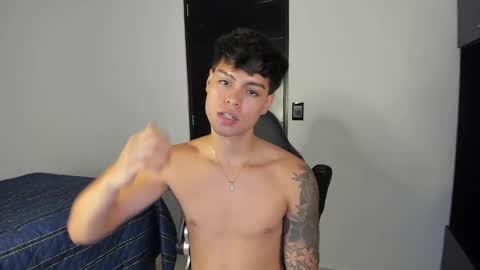 yanpaul83 online show from November 2025 11:15:01 PM