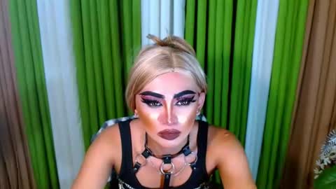 Snapshot of yasii19 chatting on September 2025 07:02:02 PM miss yasii online show from September 2025 07:02:02 PM