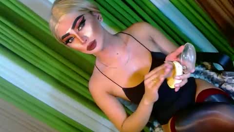 Snapshot of yasii19 chatting on September 2025 03:57:01 PM miss yasii online show from September 2025 03:57:01 PM