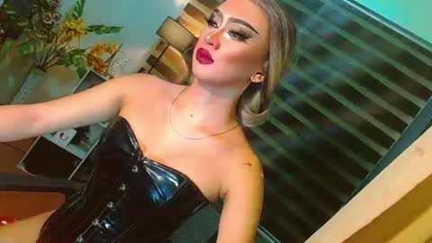 miss yasii online show from July 2026 02:45:02 PM