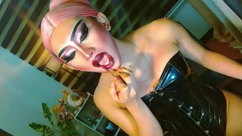 miss yasii online show from July 2026 12:47:02 PM