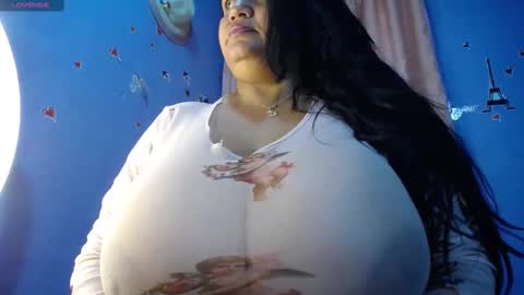 Snapshot of yasmin_bigtits chatting on February 2025 10:00:01 AM Yasmin online show from February 2025 10:00:01 AM