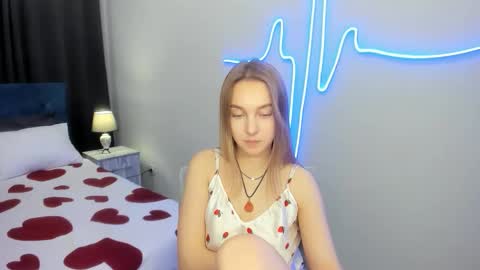 Yasmina online show from September 2025 03:47:01 PM