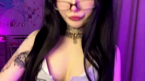 HolyLega online show from May 2026 11:32:01 PM