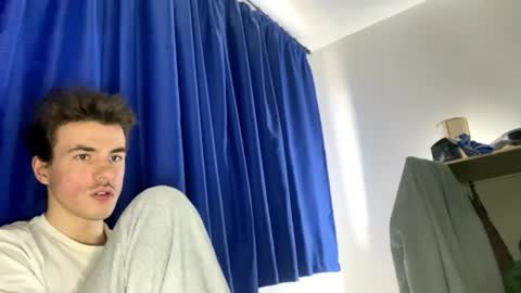 yayay333 online show from March 2026 01:54:02 PM