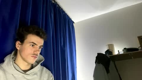 yayay333 online show from April 2026 09:12:02 PM