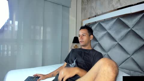 yayi derek  online show from January 2025 11:56:02 AM