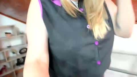 Snapshot of yayita_mature chatting on May 2026 04:15:02 PM yayita online show from May 2026 04:15:02 PM