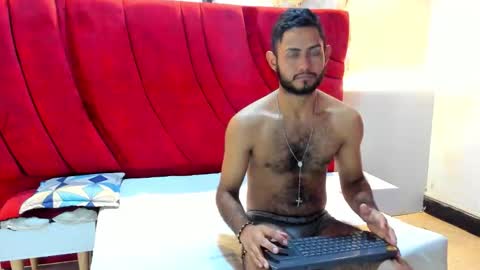 Yeferson online show from November 2025 08:20:02 PM