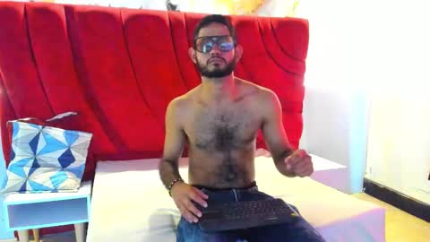 Yeferson online show from November 2025 07:45:02 PM