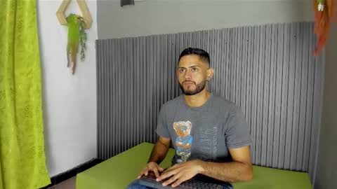 Yeferson online show from December 2025 08:15:01 PM