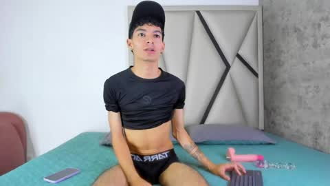 Yeferson online show from May 2026 04:41:02 AM