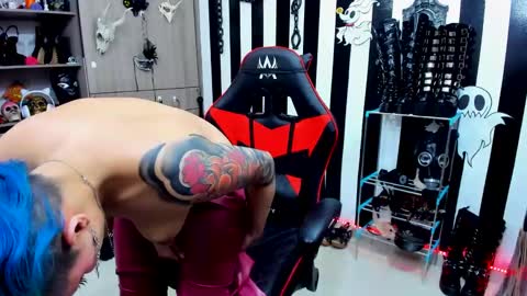 Snapshot of yelena_bondaje chatting on December 2024 01:36:02 AM Yelena online show from December 2024 01:36:02 AM