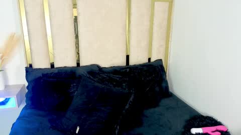 Yeli Amber online show from April 2026 02:51:02 AM