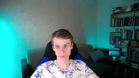 Snapshot of yes_cute_boy_ chatting on March 2026 06:15:02 PM Eden online show from March 2026 06:15:02 PM
