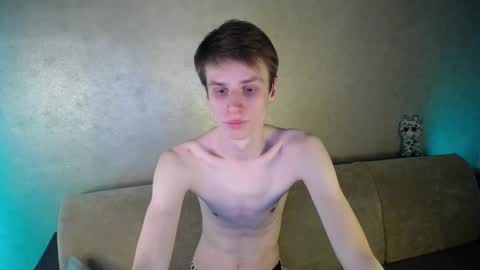 Snapshot of yes_cute_boy_ chatting on March 2026 09:41:01 PM Eden online show from March 2026 09:41:01 PM