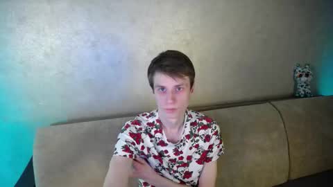 Snapshot of yes_cute_boy_ chatting on March 2026 04:45:01 PM Eden online show from March 2026 04:45:01 PM