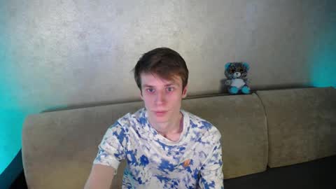 Snapshot of yes_cute_boy_ chatting on March 2026 08:48:01 AM Eden online show from March 2026 08:48:01 AM
