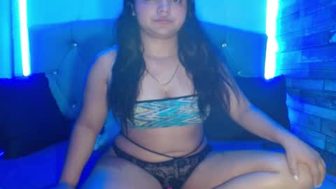 yesamin_stone18 online show from April 2026 01:03:01 PM