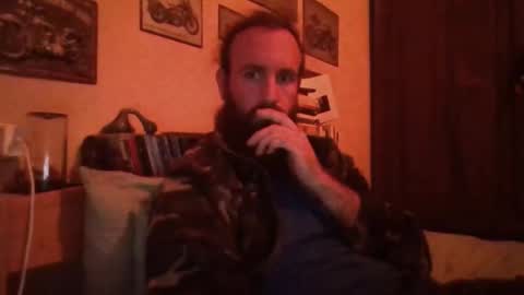 yeti_92 online show from December 2025 05:19:02 PM