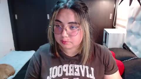 hii i am yini online show from March 2026 01:09:01 AM