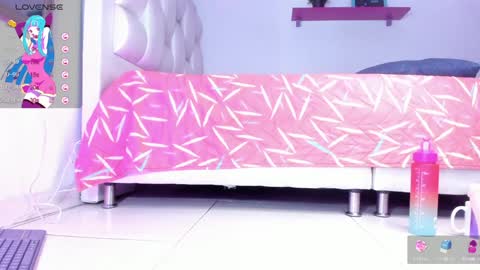 Yiovanna online show from January 2025 03:27:01 PM