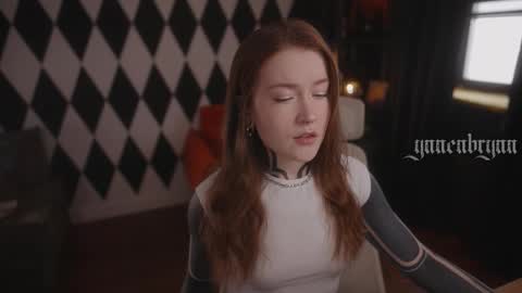 ynnenbrynn online show from November 2025 07:31:01 AM