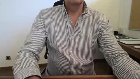 Yo47 online show from November 2025 02:45:02 PM