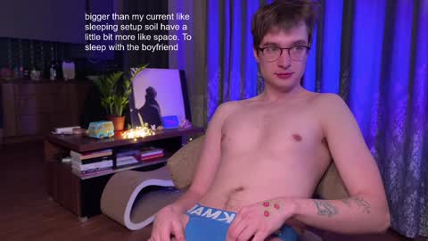Snapshot of yoga_pizza_420 chatting on January 2025 04:28:01 AM Max online show from January 2025 04:28:01 AM
