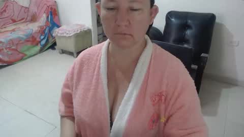 Snapshot of yohis_kiut25 chatting on February 2025 01:50:02 PM yohis online show from February 2025 01:50:02 PM