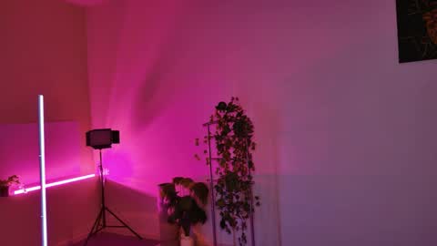 yoka_paradoxxx online show from October 2025 05:05:01 AM