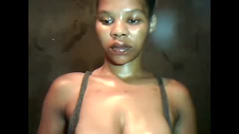 amazingkellyxx online show from December 2024 10:55:02 PM