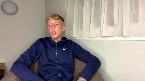 Snapshot of yorkshirelad208 chatting on January 2025 11:32:02 PM Harrison online show from January 2025 11:32:02 PM