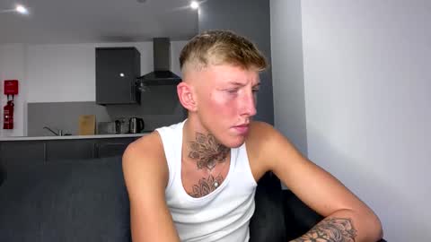 Snapshot of yorkshirelad208 chatting on February 2025 05:36:01 PM Harrison online show from February 2025 05:36:01 PM