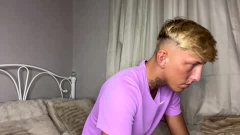 Snapshot of yorkshirelad208 chatting on November 2025 01:21:02 PM Harrison online show from November 2025 01:21:02 PM