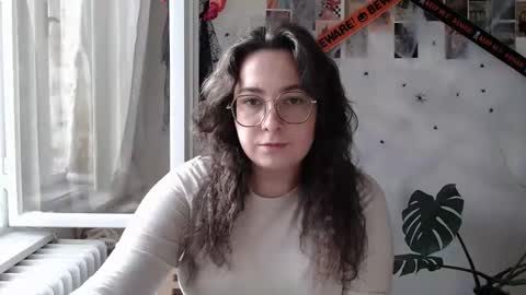 Aurora online show from September 2025 02:00:02 PM