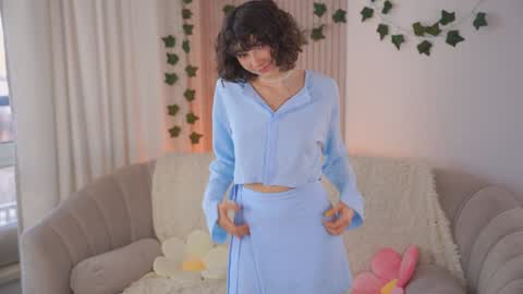 Elizabeth brunette -- Darline blonde  online show from December 2024 07:13:02 AM