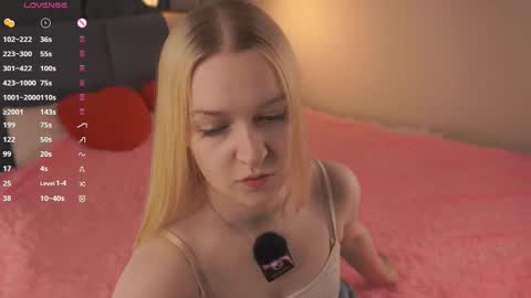 Elizabeth brunette -- Darline blonde  online show from October 2025 07:31:02 PM