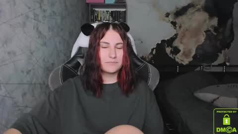 Snapshot of you_lika chatting on September 2025 05:18:02 PM Lika online show from September 2025 05:18:02 PM