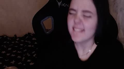 Snapshot of your_8a8y chatting on December 2024 06:20:02 PM your_8a8y online show from December 2024 06:20:02 PM