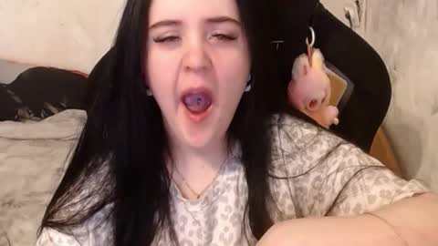 Snapshot of your_8a8y chatting on September 2025 08:19:01 AM your_8a8y online show from September 2025 08:19:01 AM