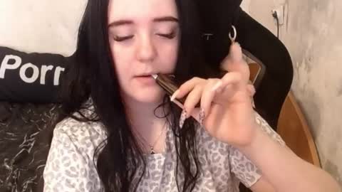 Snapshot of your_8a8y chatting on October 2025 09:06:02 AM your_8a8y online show from October 2025 09:06:02 AM