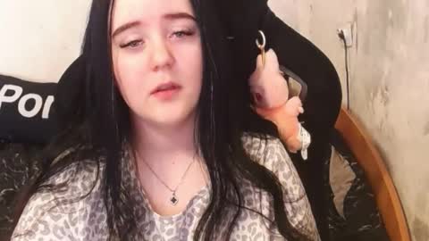 Snapshot of your_8a8y chatting on October 2025 06:11:01 AM your_8a8y online show from October 2025 06:11:01 AM