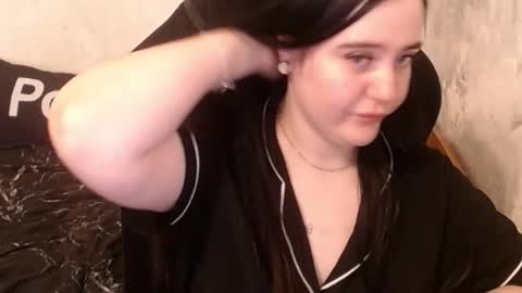 Snapshot of your_8a8y chatting on October 2025 06:02:02 AM your_8a8y online show from October 2025 06:02:02 AM