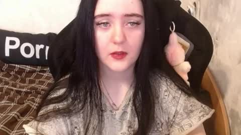 Snapshot of your_8a8y chatting on October 2025 10:59:01 AM your_8a8y online show from October 2025 10:59:01 AM