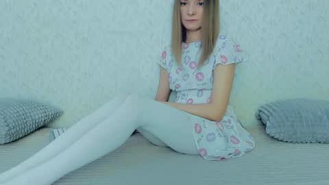 Snapshot of your_caramelka chatting on February 2025 05:25:01 AM Lily online show from February 2025 05:25:01 AM