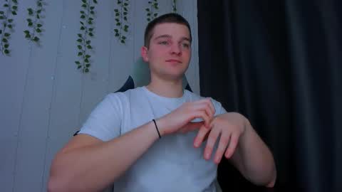 Snapshot of your_claddagh chatting on December 2025 05:07:02 PM your_claddagh online show from December 2025 05:07:02 PM