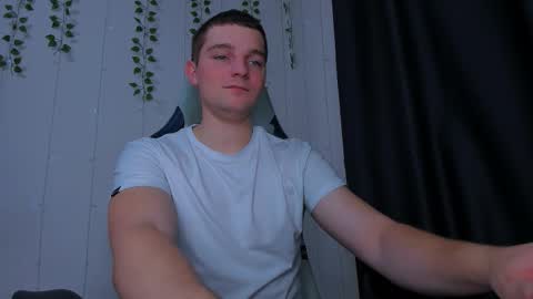 Snapshot of your_claddagh chatting on December 2025 03:29:02 PM your_claddagh online show from December 2025 03:29:02 PM