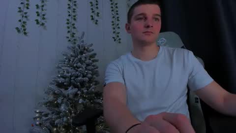 Snapshot of your_claddagh chatting on December 2025 05:53:01 PM your_claddagh online show from December 2025 05:53:01 PM