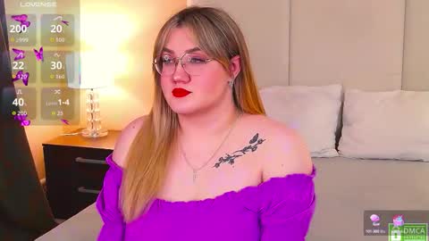 Snapshot of your_dream_nancy chatting on September 2025 01:02:02 PM Nancy online show from September 2025 01:02:02 PM